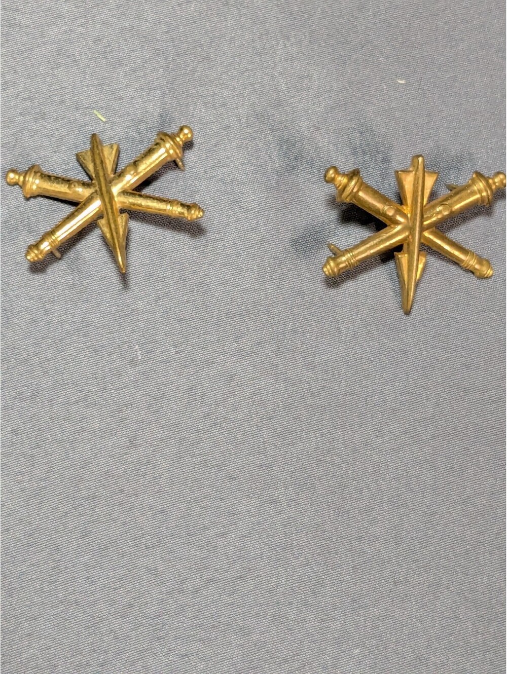 Vintage Gold Tone Military Style Crossed Cannons Collar Pins